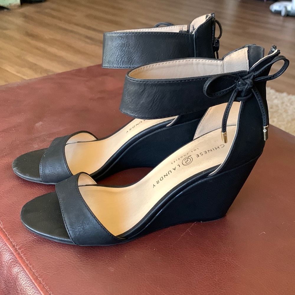 Black dress wedges